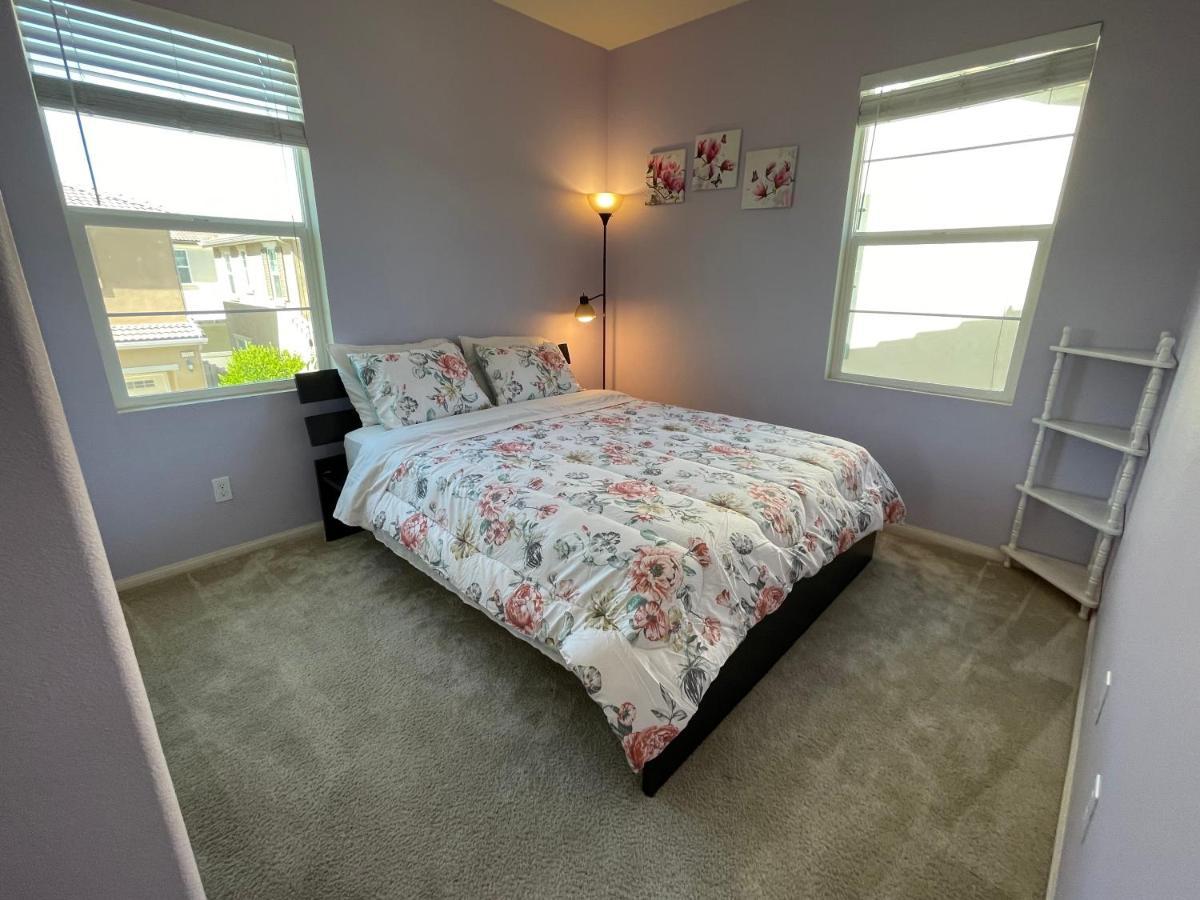 Spacious And Modern Home Near Temecula Wineries Murrieta Esterno foto